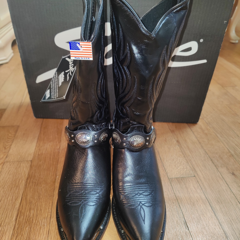 Sage Black Cowboy Boots with Decorative Stitching